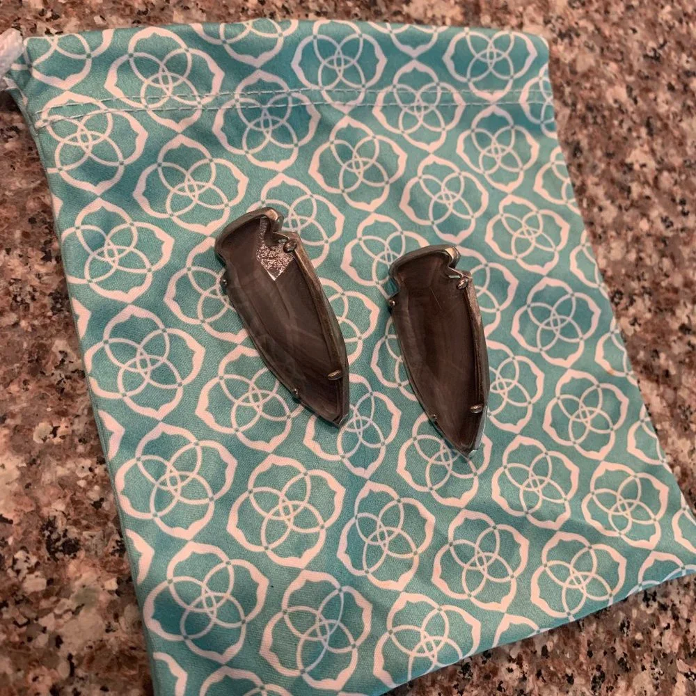 Grey & Silver Arrow Kendra Scott Earrings - Picture 3 of 3